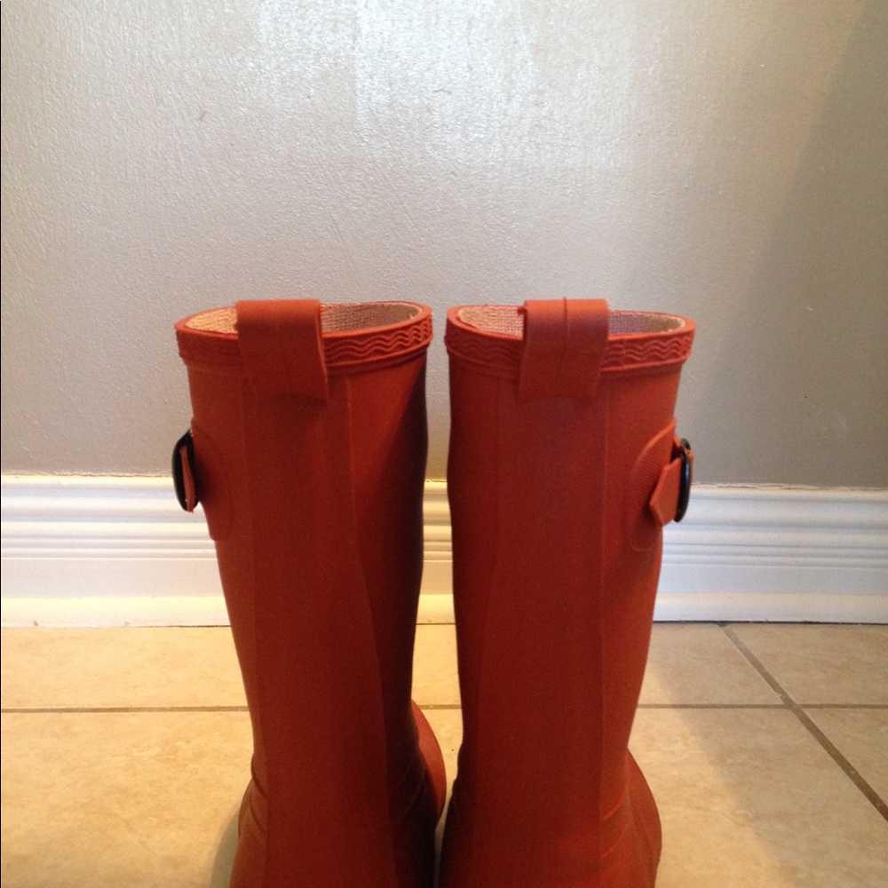 Boots - Picture 2 of 4